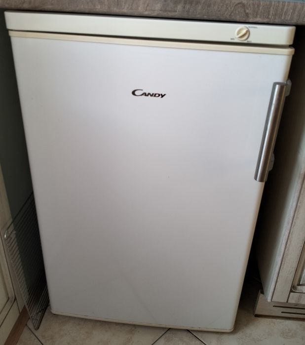 Продам морозильную камеру