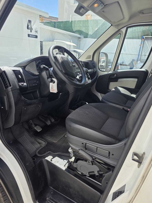 Peugeot BOXER L4H2 - iva dedutivel no valor apresentado