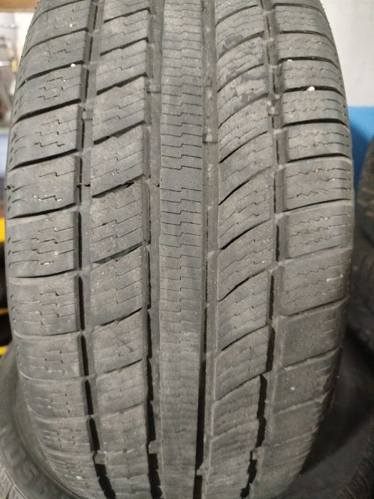 Продам шины 225/45/17. KAPSEN.