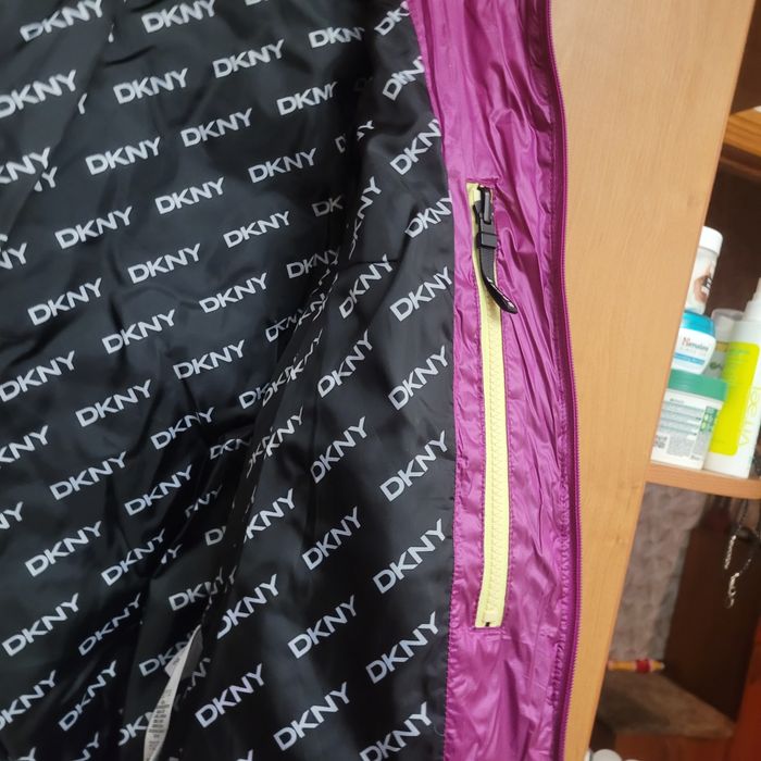 Яркая, демисезонная куртка Donna Karan NY, размер М, б/у