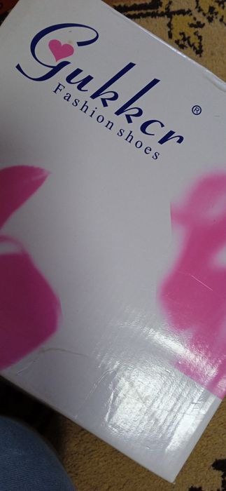 Босоніжки жіночі