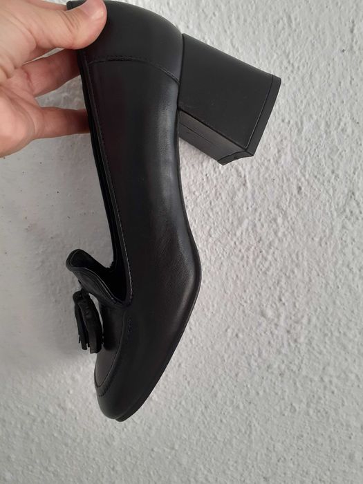 Sapatos pele pretos clássicos Tapadas 37