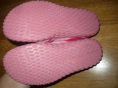 Аквашузы Коралки розовые 31р. Oxylane