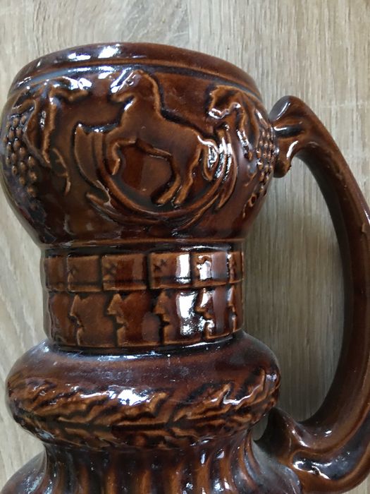 Kufel z porcelitu Karczma piwna 1982 Konin PRL.