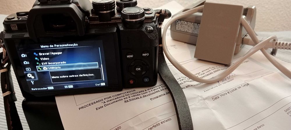 Olympus OM-D E-m10 mark II, muito pouco usada
