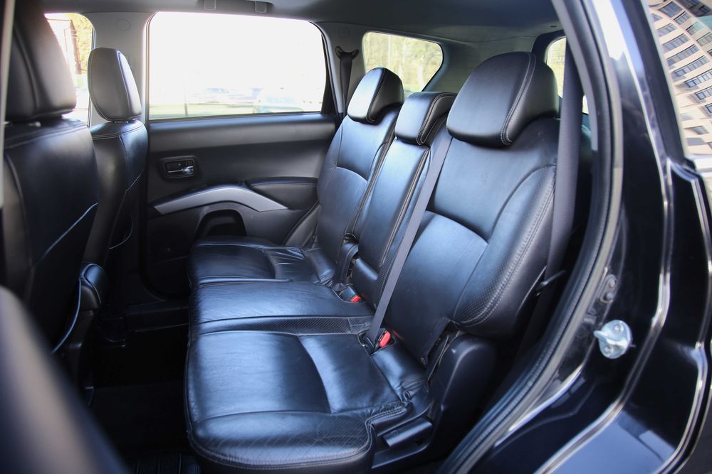 Mitsubishi Outlander XL