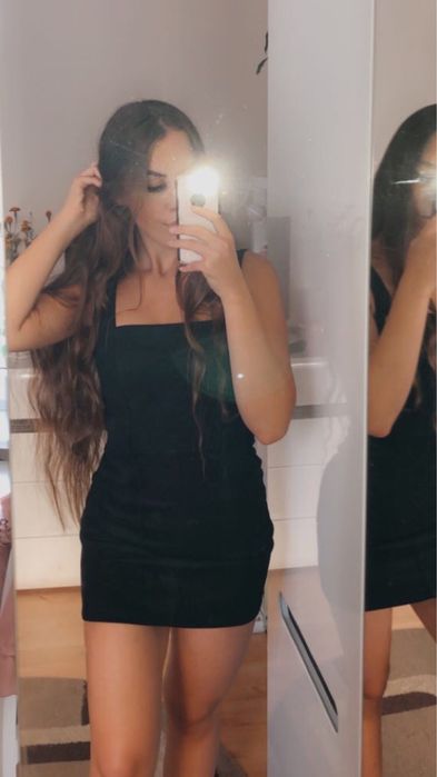 Czarna zamszowa sukienka mini