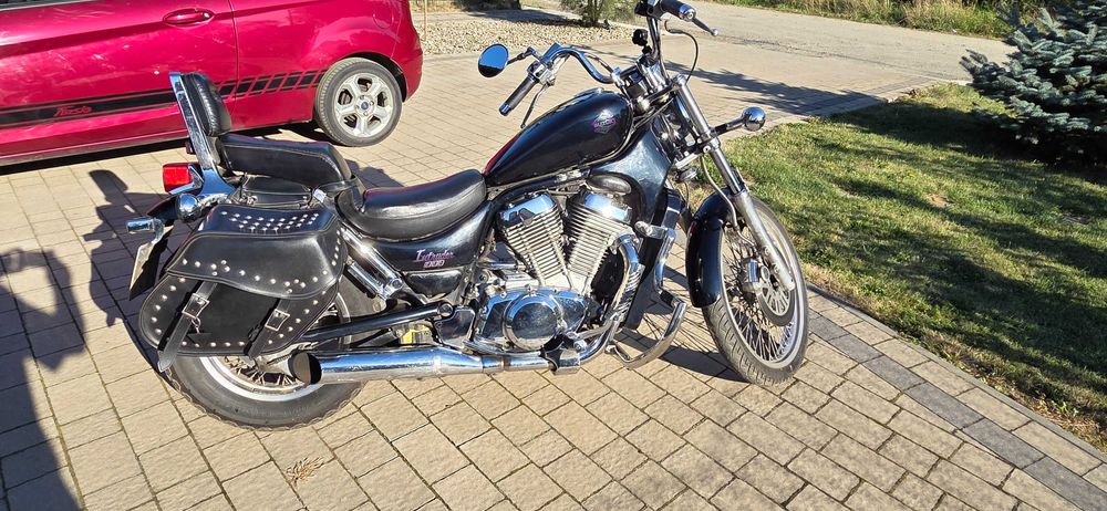 Suzuki Intruder VS 800