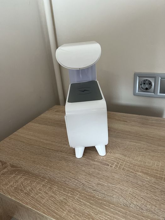 Музична колонка,нічник аккумуляторний,зарядне для телефона.