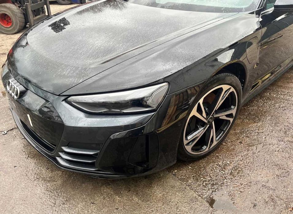 Бампер крыло капот фары комплект Audi E-tron GT розборка ауді е трон