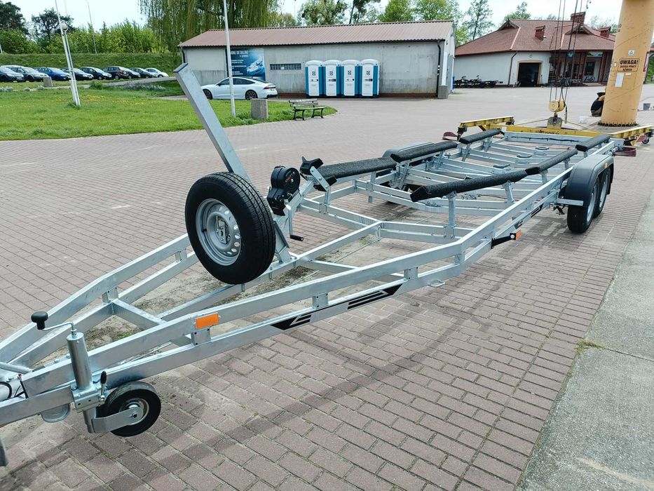 Przyczepa podłodziowa 2025rok DMC 3T ładunek 2400kg 8.5m długa solidna