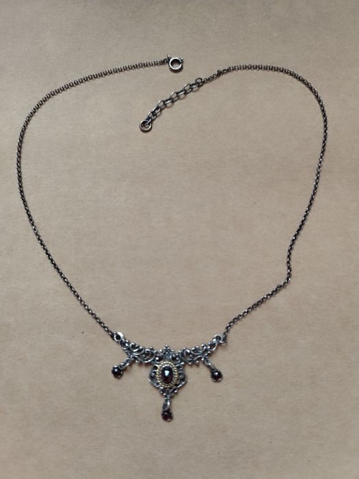 Piękna kolia - stary wyrób - srebro 835 B + granaty