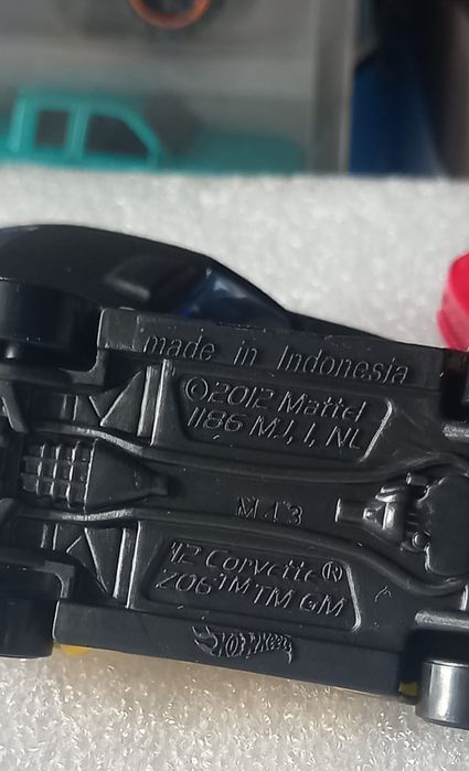 12 Corvette z06 Hot Wheels