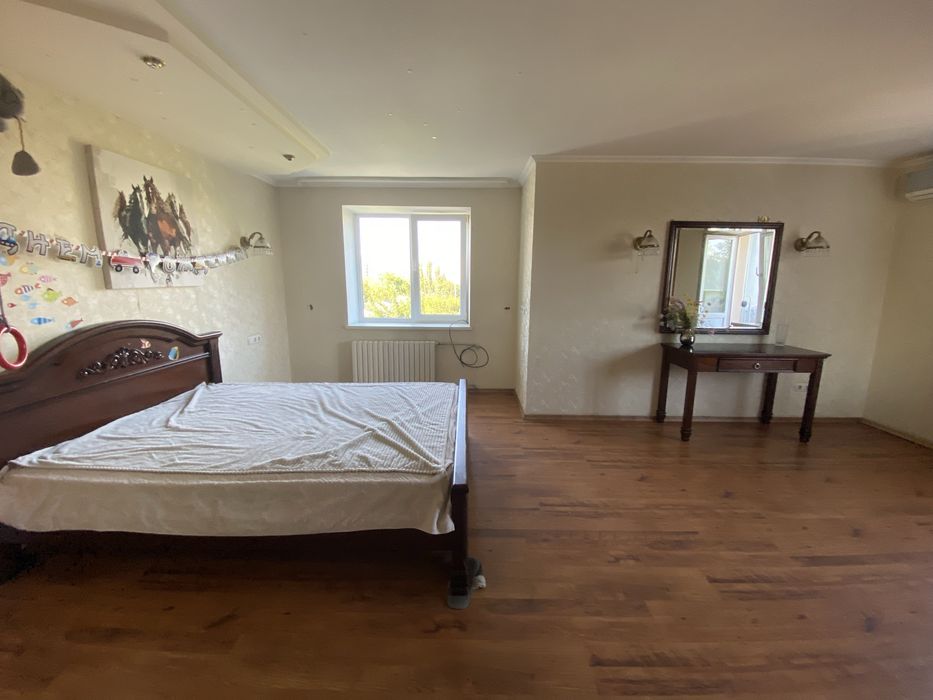 Продаю 2 кв. ул. Садовая - Пограничная , 73 кв.м.