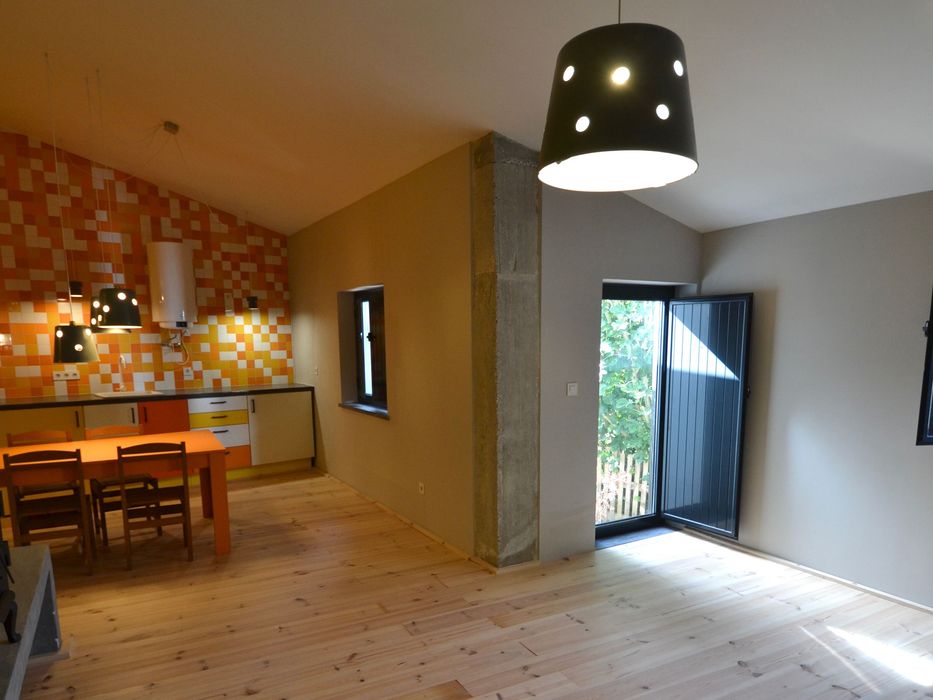 Unique, Move-In-Ready Home in Central Portugal / Uma Casa Única e Pronta a Habitar no Centro de Portugal