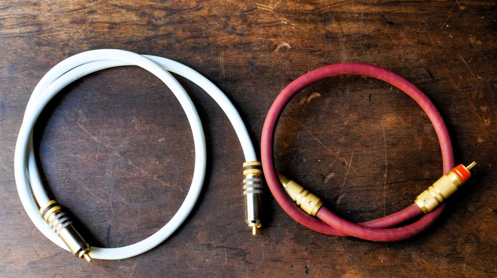 AudioQuest Ruby X 3 Hyperlitz RCA-to-RCA Interconnect Cable64550623247105121