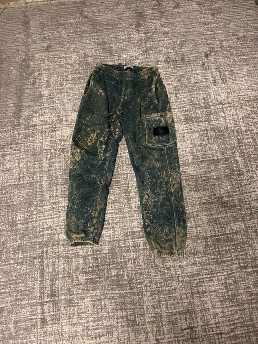Stone island off dye