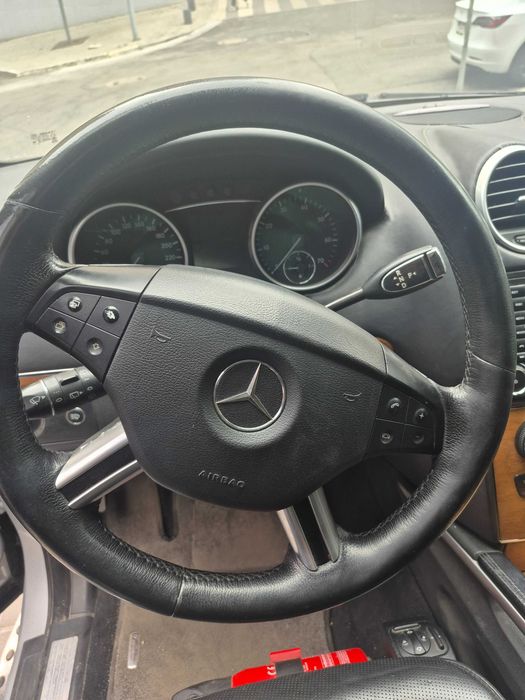 Продам Mercedes-Benz GL-Class 2007