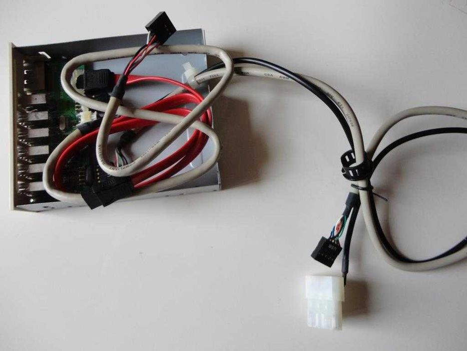 aKasa USB Front Panel Hub440411177301452803