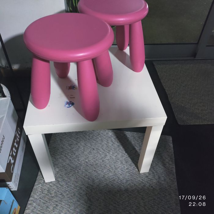 Mesa mais 2 bancos