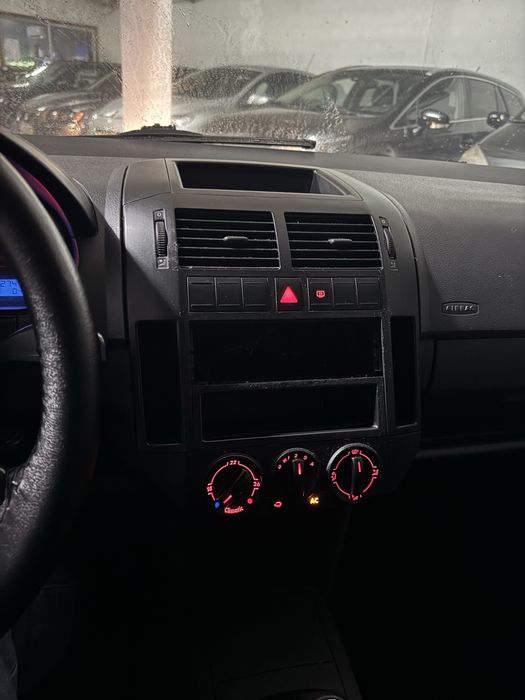 VW Polo 1.2i AR Condicionado ( Faz Fumo)