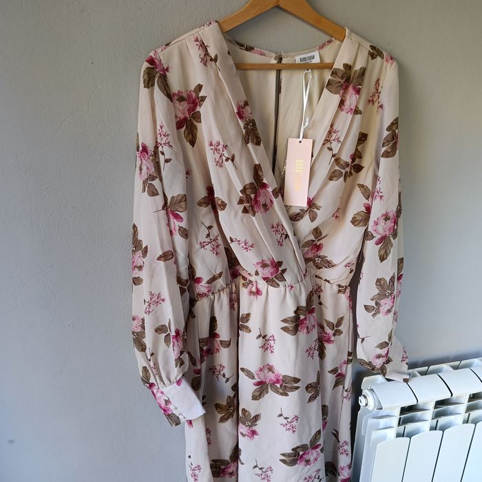 40 L nowa elegancka sukienka damska floral print Bubbleroom na wios
