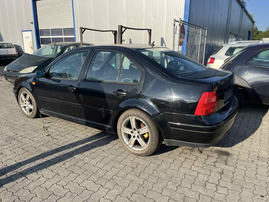 Розборка -Volksvagen bora 2.3 бензин