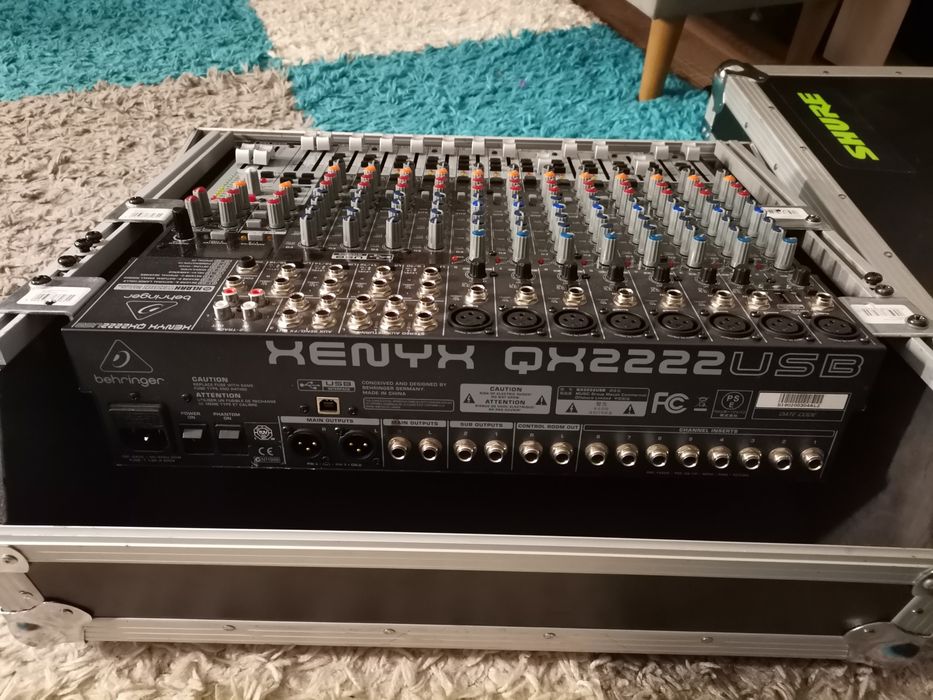 Mixer audio Behringer