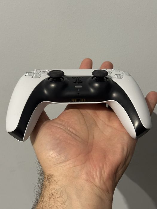 Pad PS5 Biały stan bardzo dobry