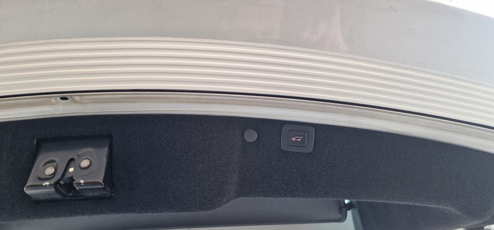 Opel Insignia 2.0 CDTI (Dez. 2009) – Estimada em Garagem