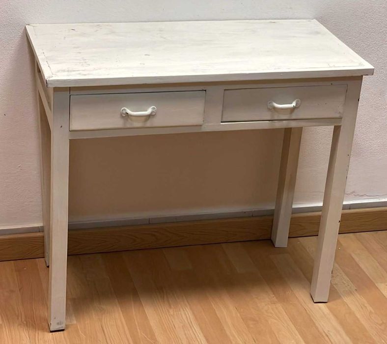 Mesa de encostar rústica antiga