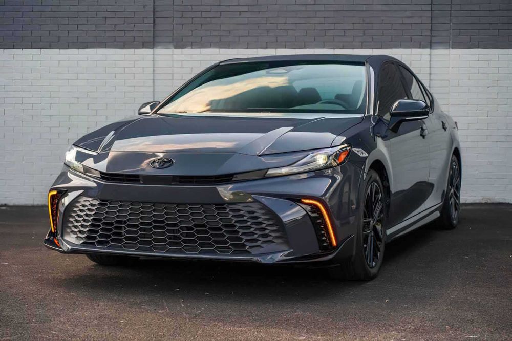 Toyota Camry      2025