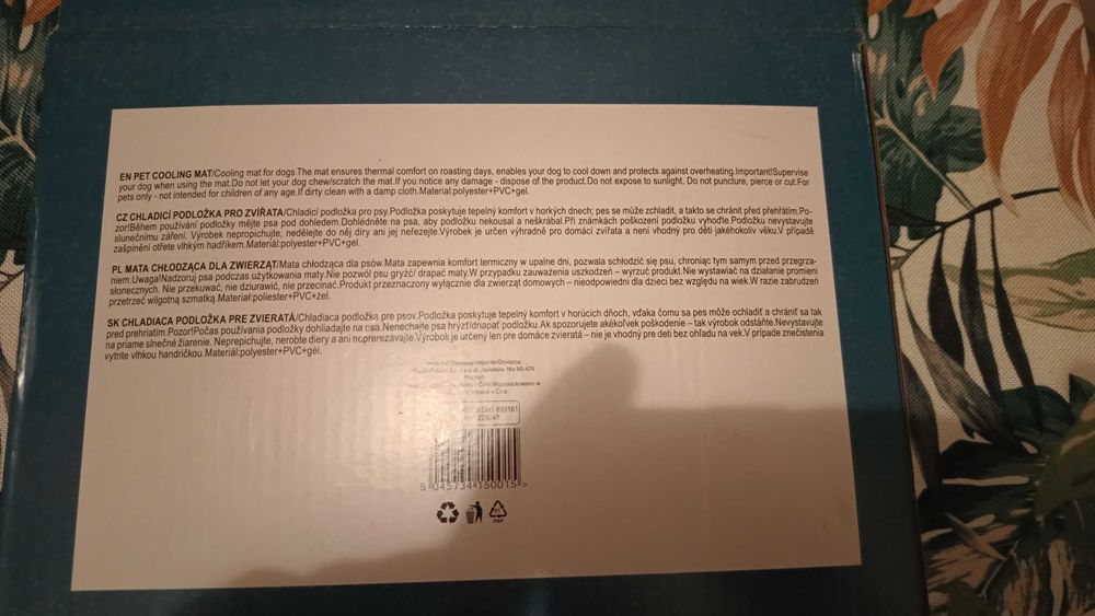 Mata chłodząca dla psa lub kota 50 x 40 cm.