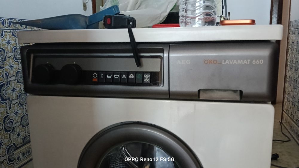 Maquina de lavar roupa e máquina de lavar loiça