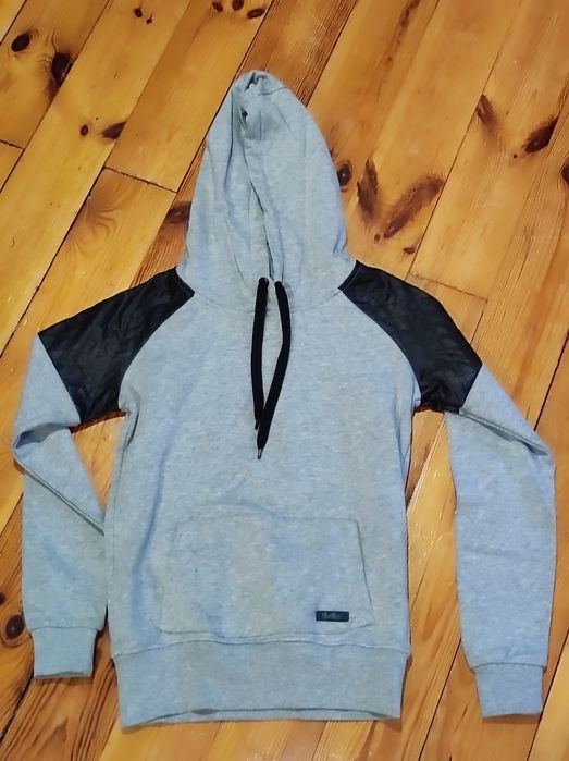 Szara bluza z kapturem s