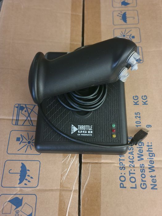 CH PRO flight kit - Controlos para simulador (Yoke+Pedals+Throttle)