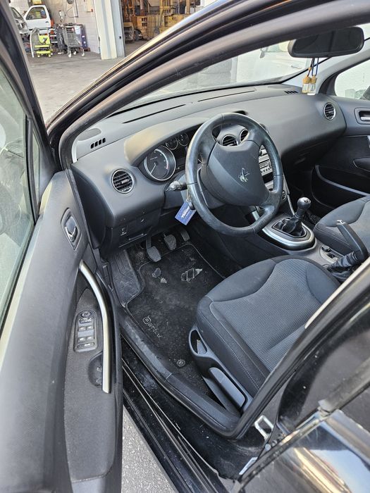 Peugeot 308 SW 1.6 16V VTi de 2012 para peças