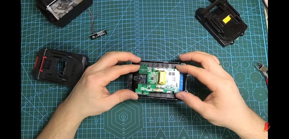 Скид, прошивка заблокованих акумуляторів Makita будь-яких версій, пере