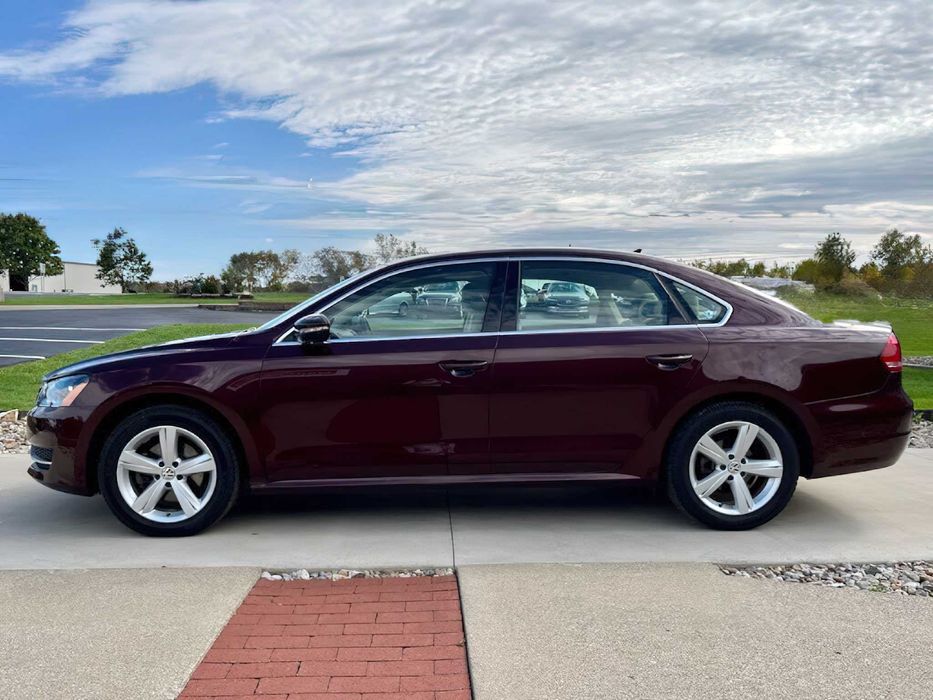 Volkswagen Passat      2013
