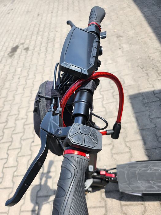 iScooter iX4 800W – hulajnoga elektryczna 45 km/h, zasięg 45 km, 10"
