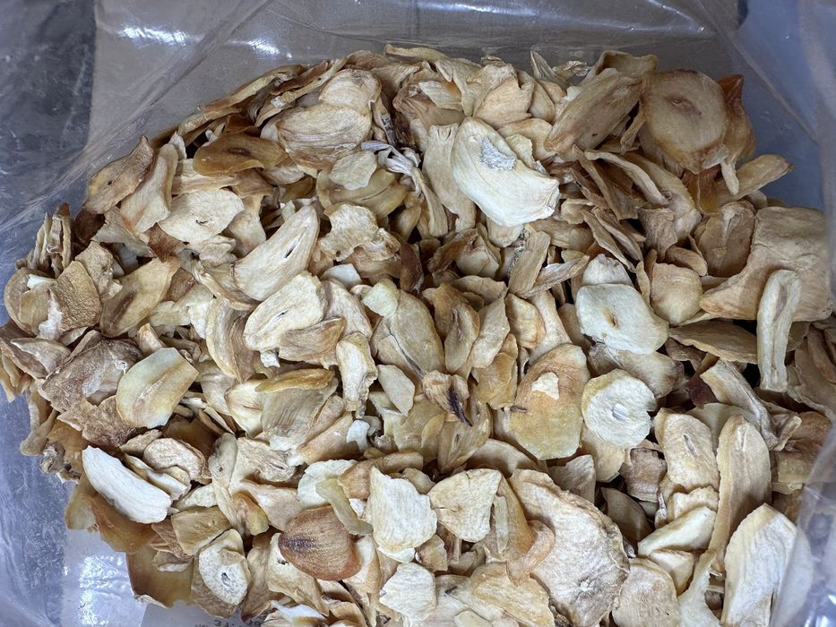 Часник сушений пластівцями