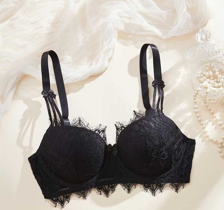 Nowy śliczny biustonosz