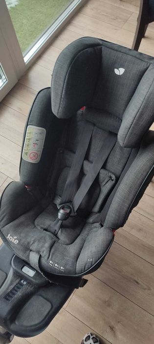 Bezwypadkowy fotelik Joie Stages isofix 0-25 kg
