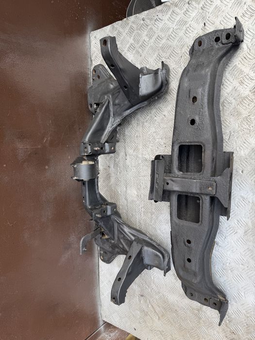 Подрамник балка перед зад киа клаус кларус 98год kia clarus
