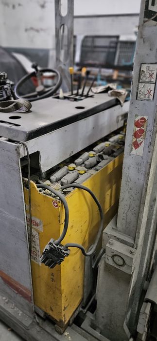 Empilhador elétrico