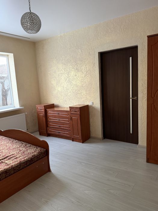 Здам в оренду частину будинку по вул. Володимирська