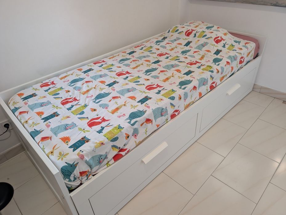 Duas camas Brimnes IKEA
