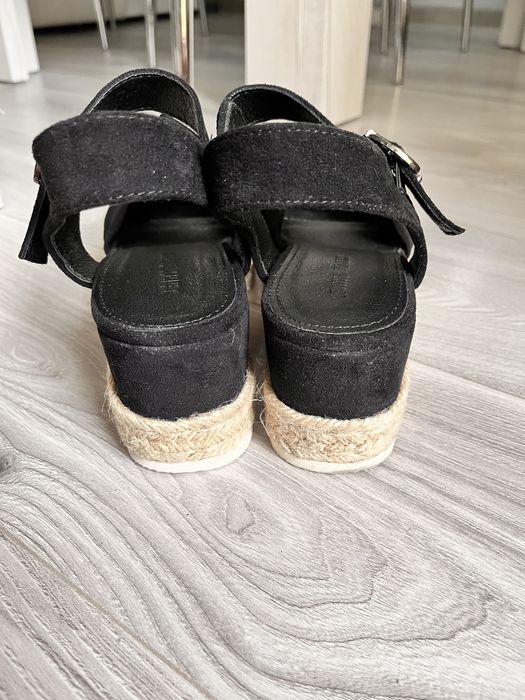 Czarne Sandałki na koturnie Jenny Fairy