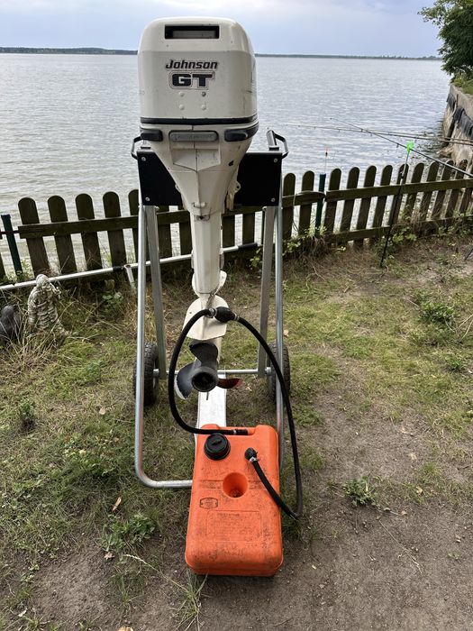 Silnik zaburtowy Johnson 9,9 KM 2 T