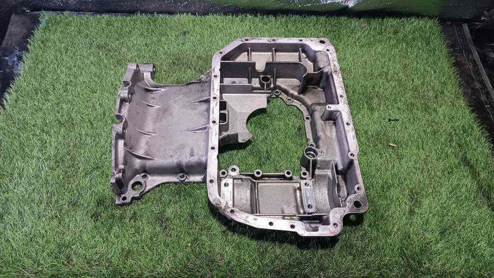 Поддон масляний верх ауді А6 С5 2.5 TDI audi volkswagen